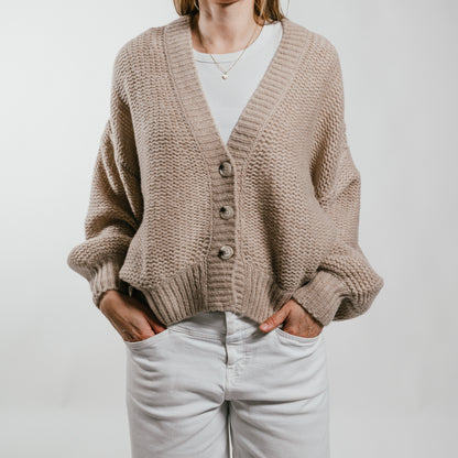 THE HEARTH Cardigan mit tiefem V-Ausschnitt aus Kaschmir & Seide