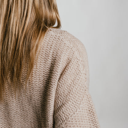 THE HEARTH Cardigan mit tiefem V-Ausschnitt aus Kaschmir & Seide