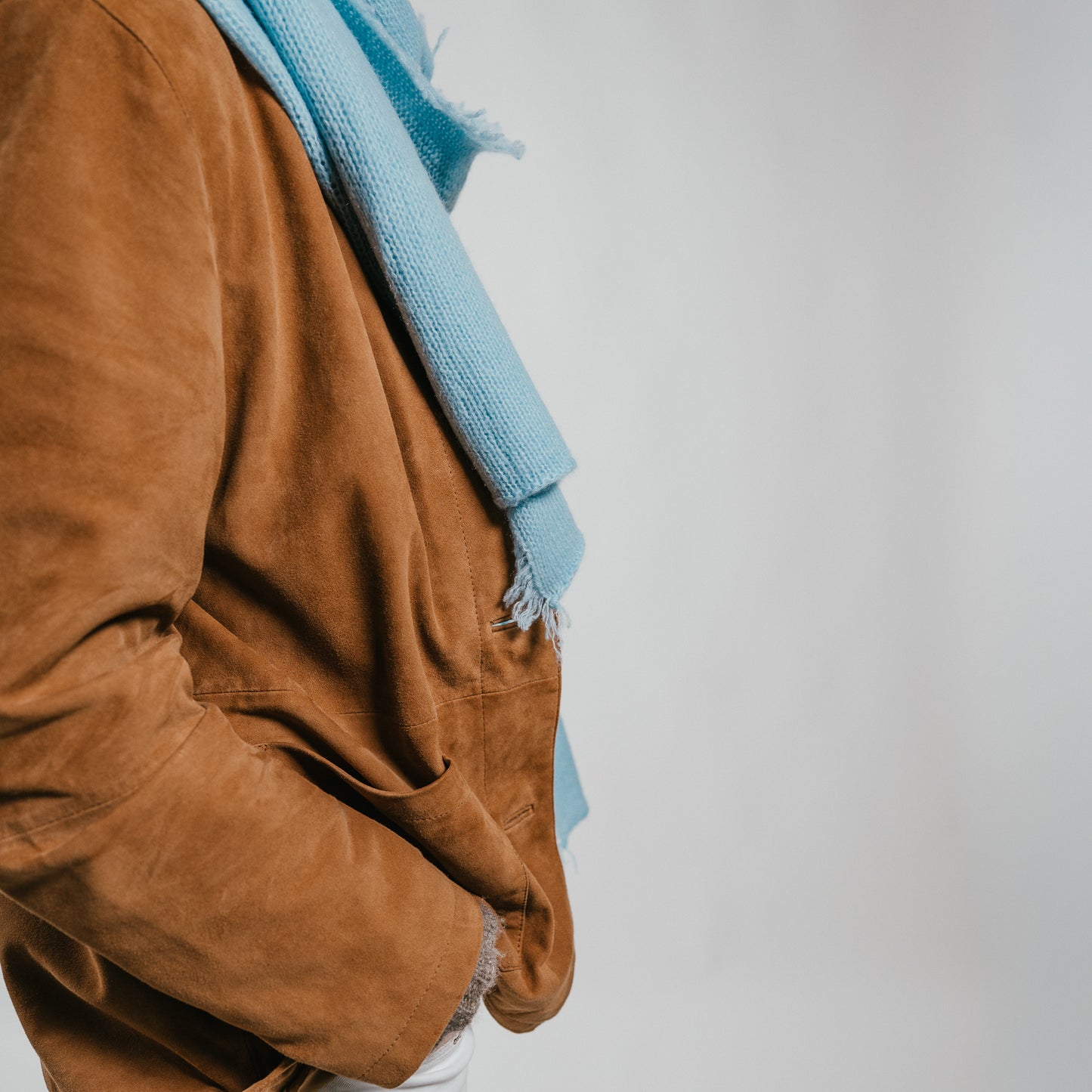 THE STILLNESS SCARF aus Kaschmir & Seide