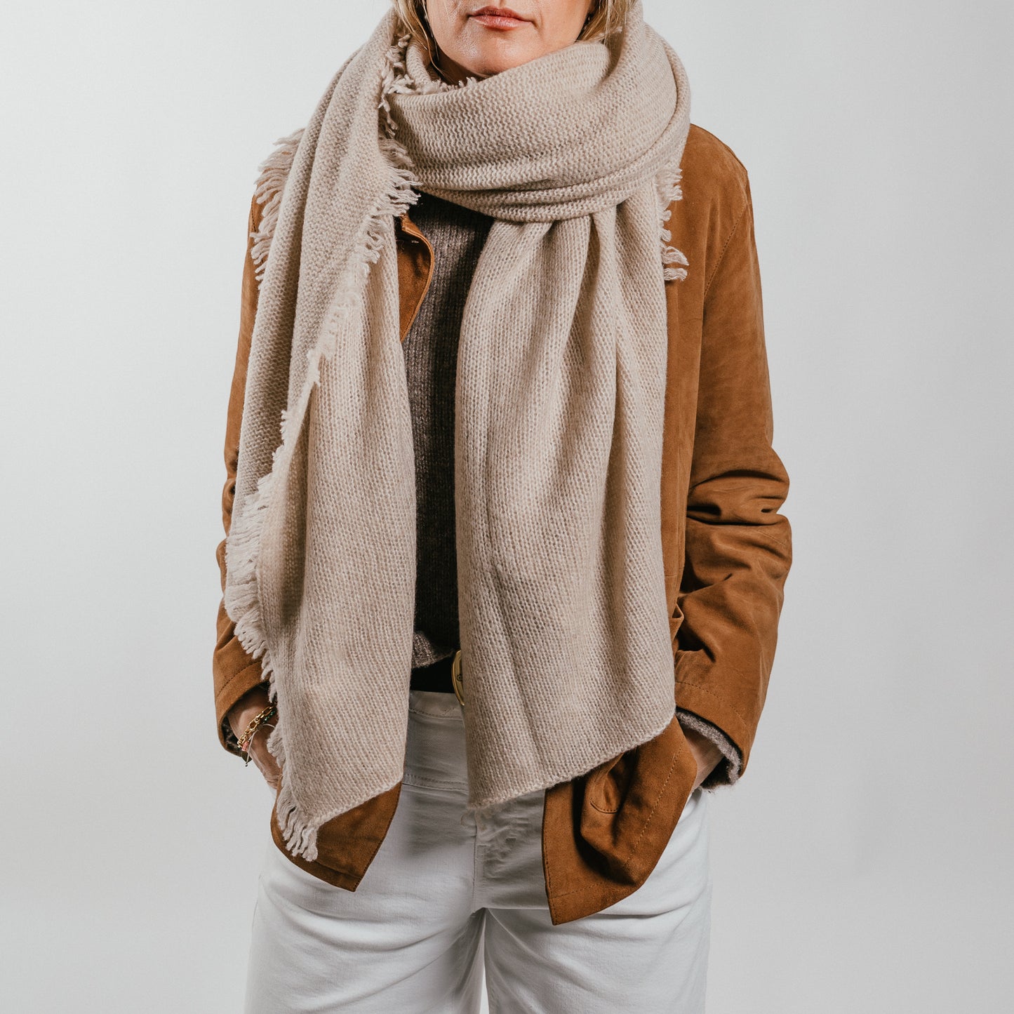 THE STILLNESS SCARF aus Kaschmir & Seide