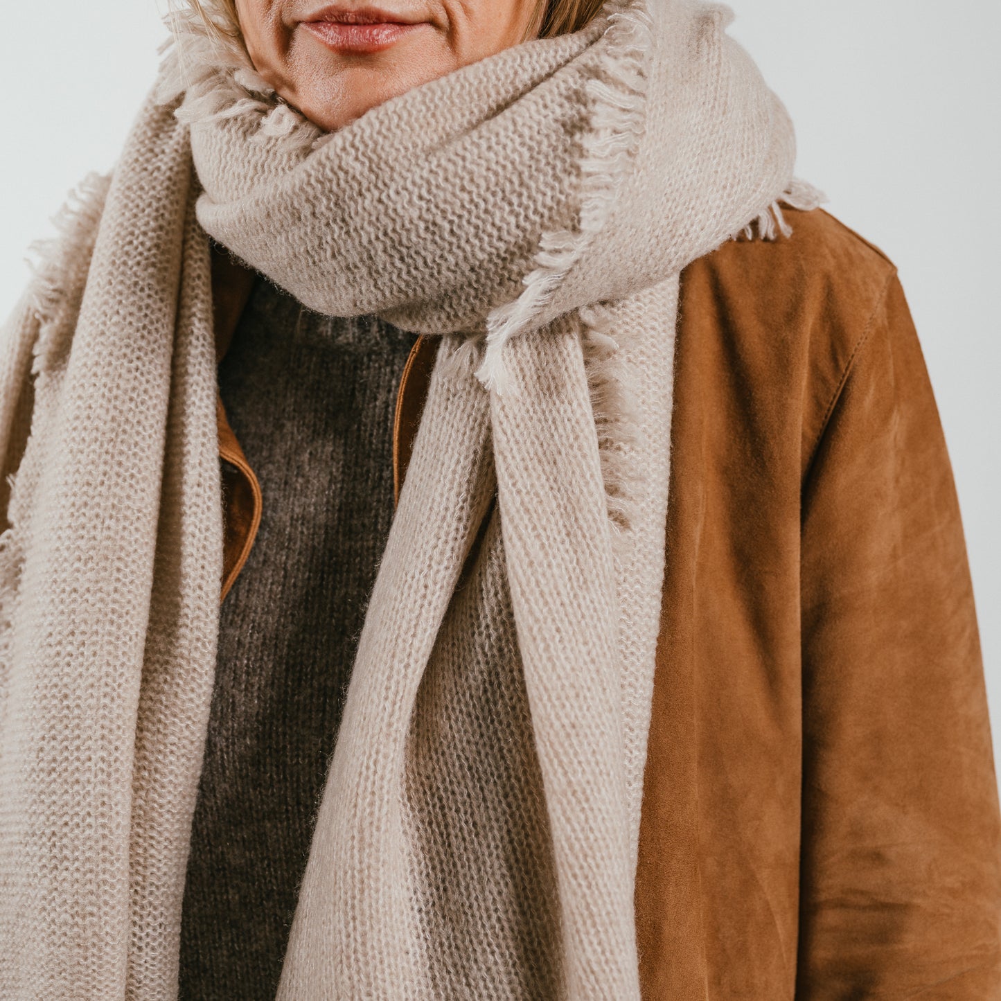 THE STILLNESS SCARF aus Kaschmir & Seide