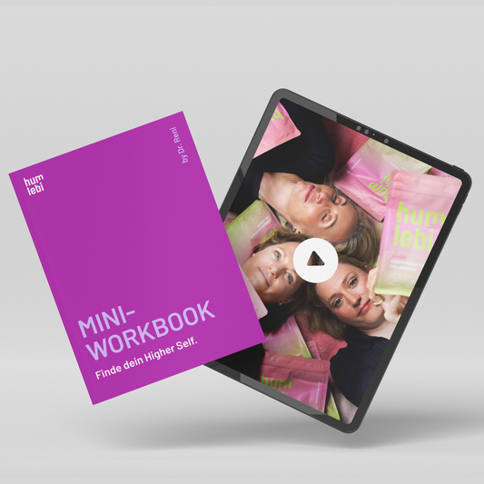 "Wer bin ich - wenn ich nicht mehr alles halte?" Wenn du funktionierst, aber innen nichts fühlst. Alles läuft - Kinder, Arbeit, Alltag. Aber du spürst dich selbst nicht mehr. Da ist nur noch Leere.